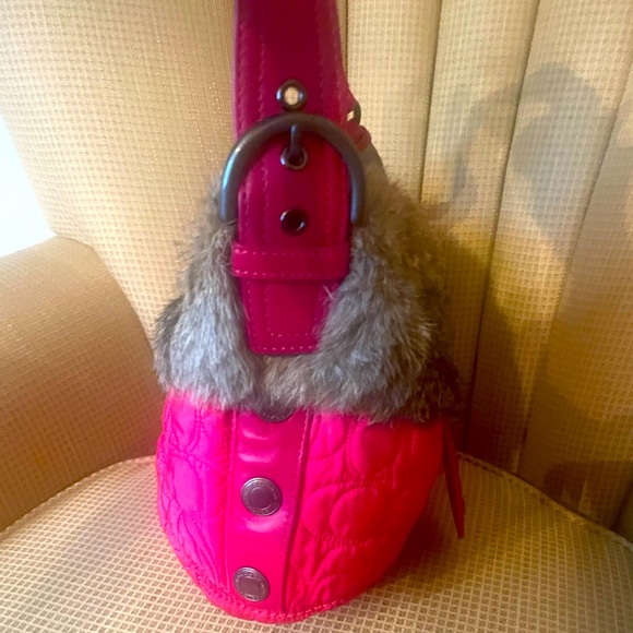 Coach Rabbit Fur Trimmed Pink Hobo Bag G04k-9443 - Picture 6 of 14